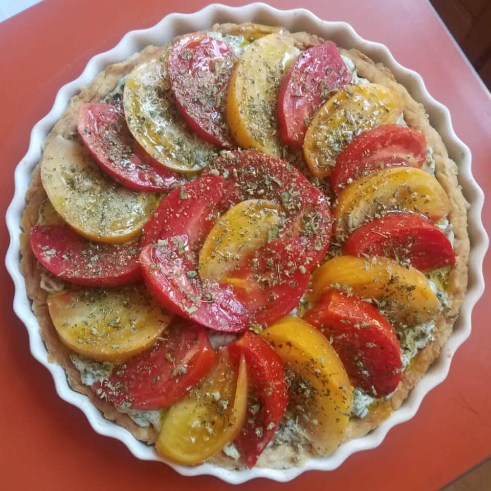 Leek and dill tart topped with red and yellow tomatoes - an alternative look!